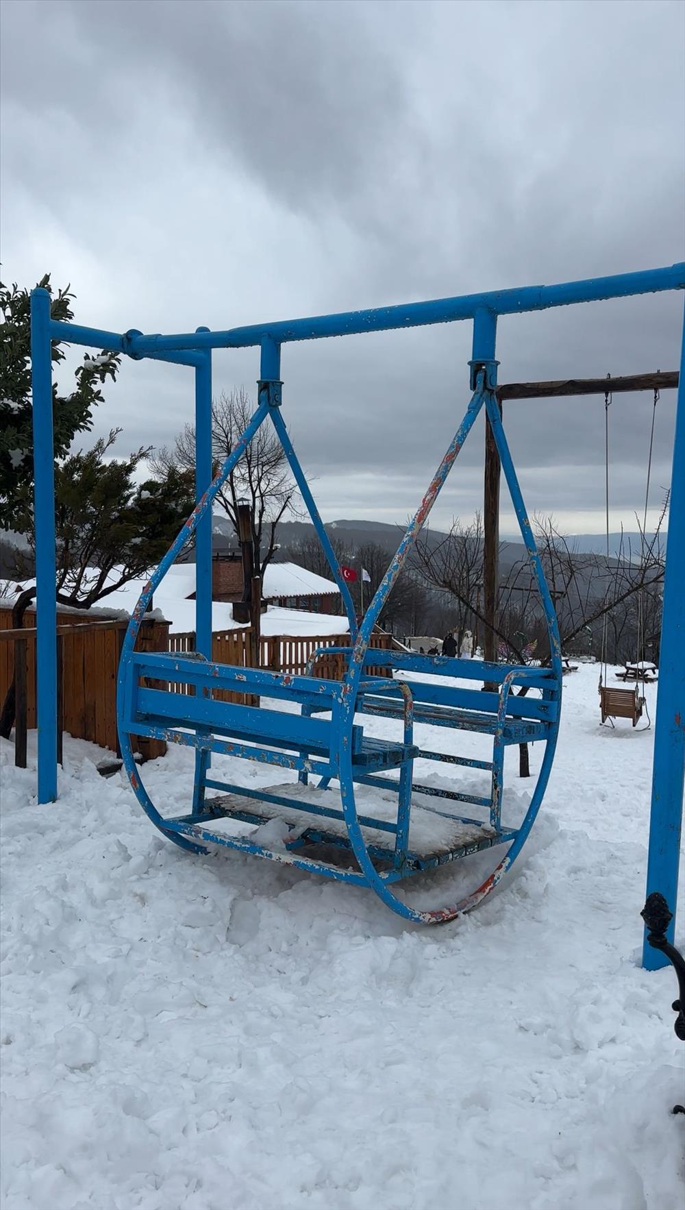 listing card gallery