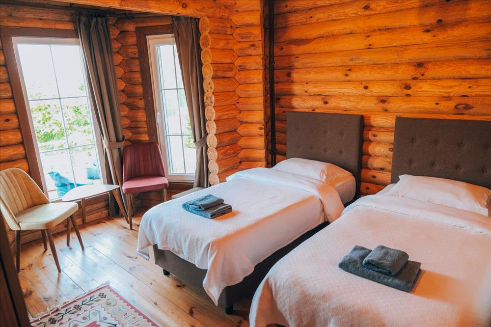 listing card gallery