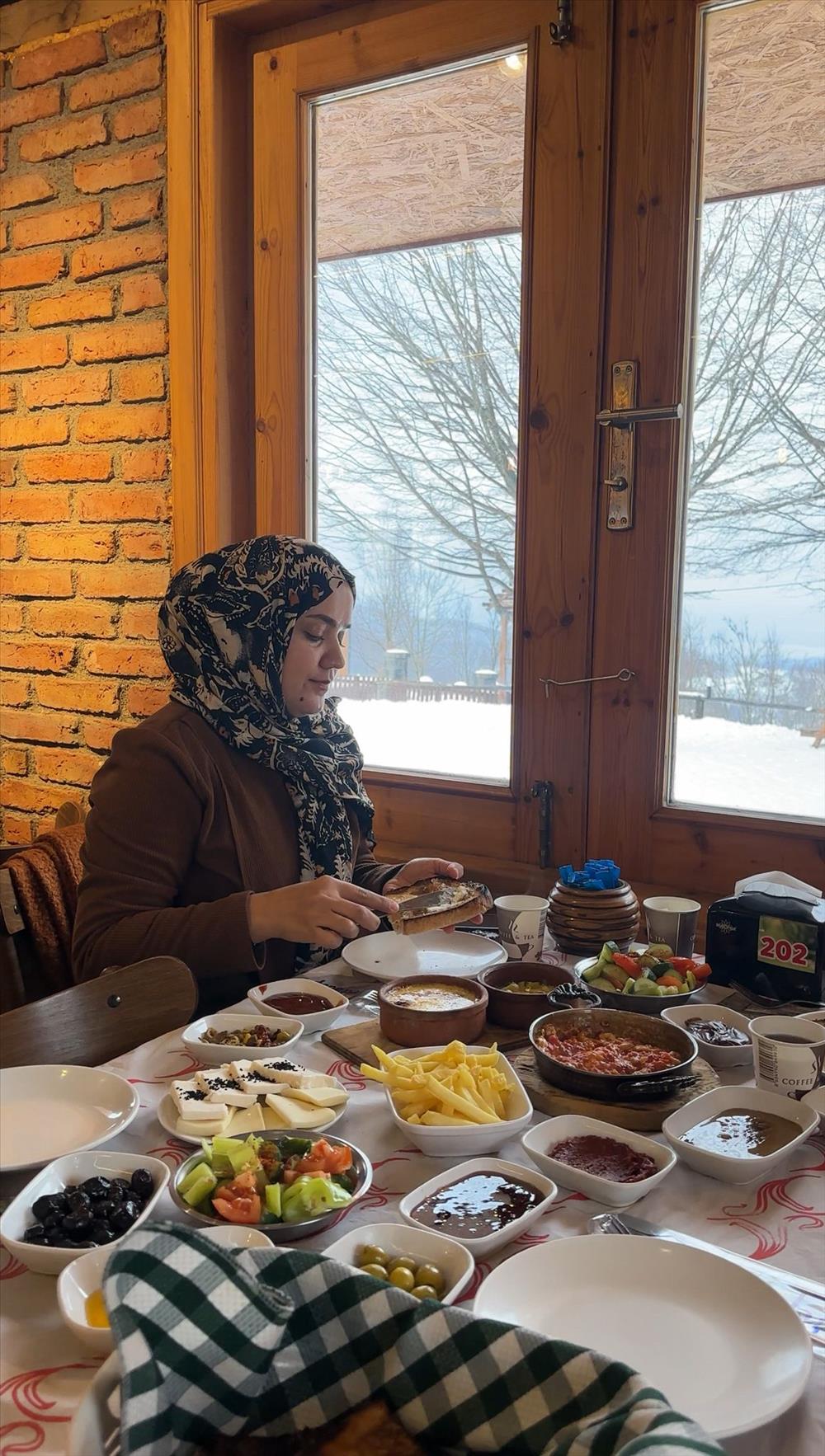 listing card gallery