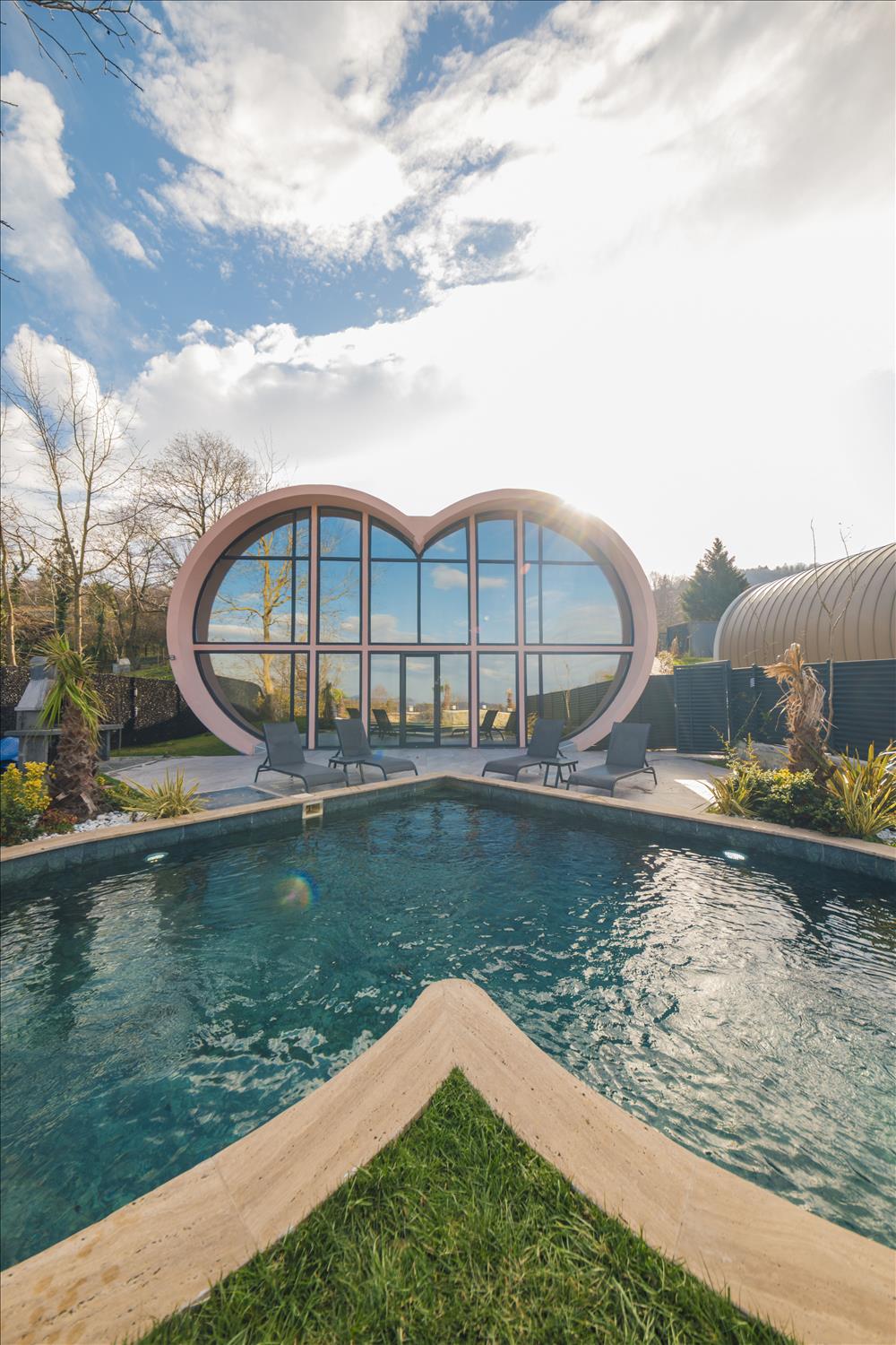 listing card gallery