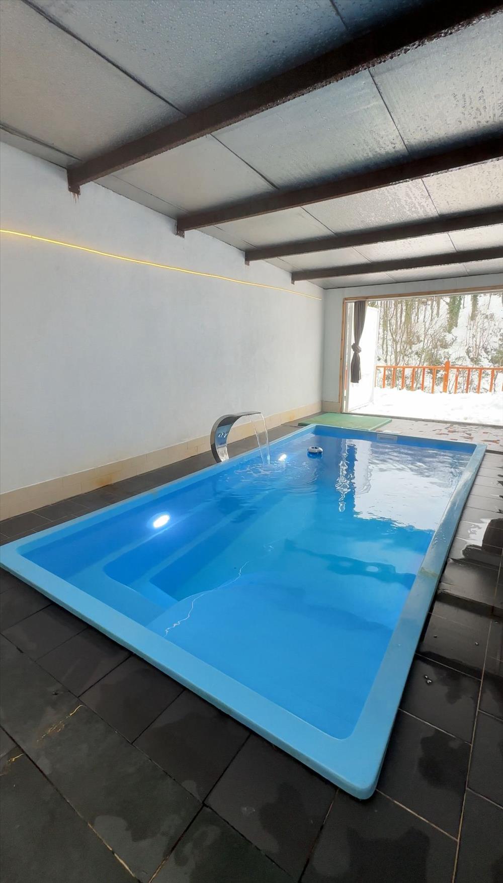 listing card gallery