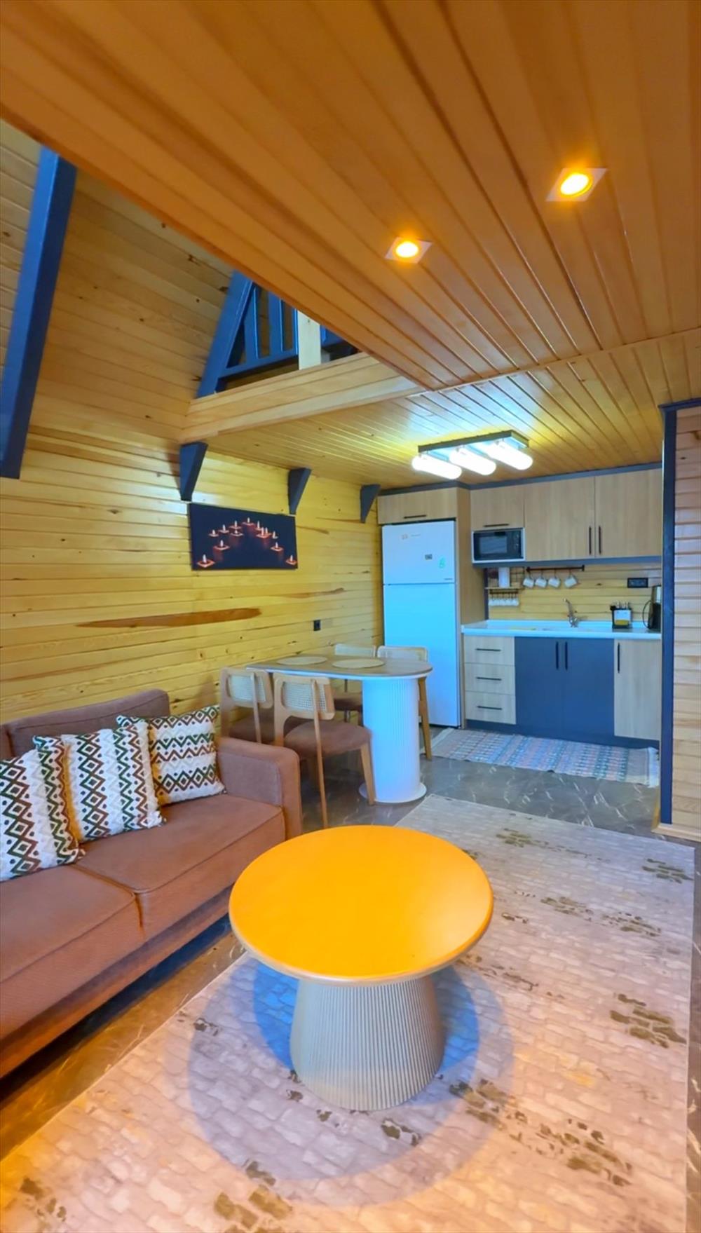 listing card gallery