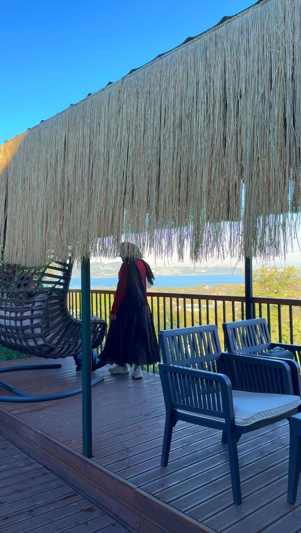 listing card gallery