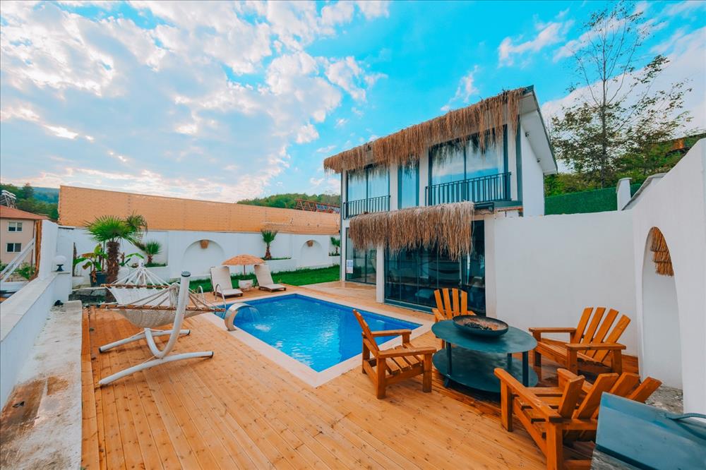 listing card gallery