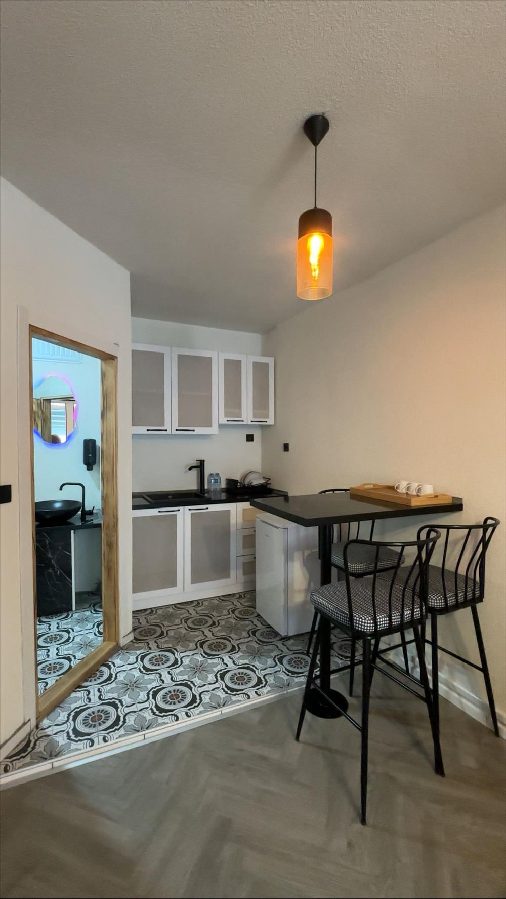 listing card gallery