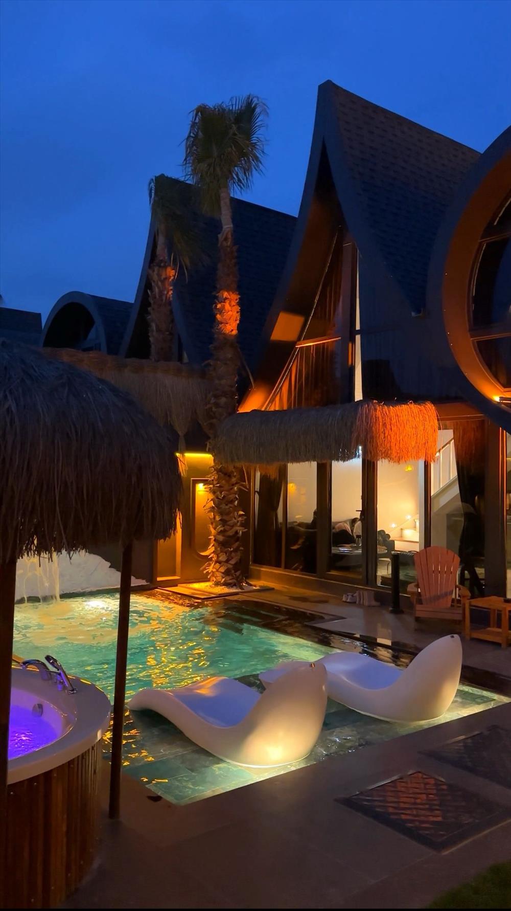 listing card gallery