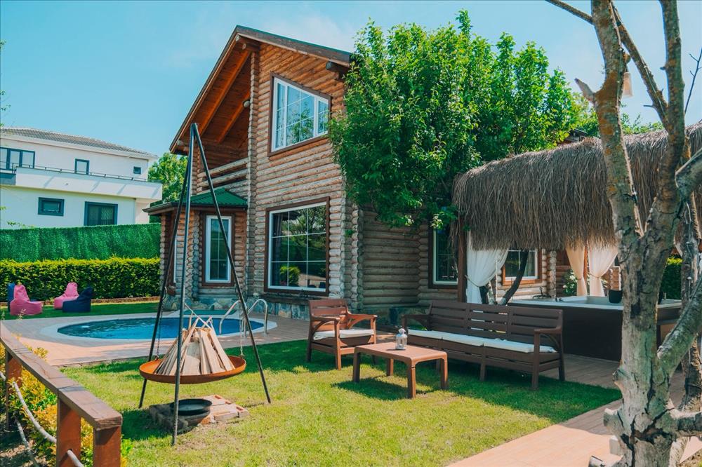 listing card gallery