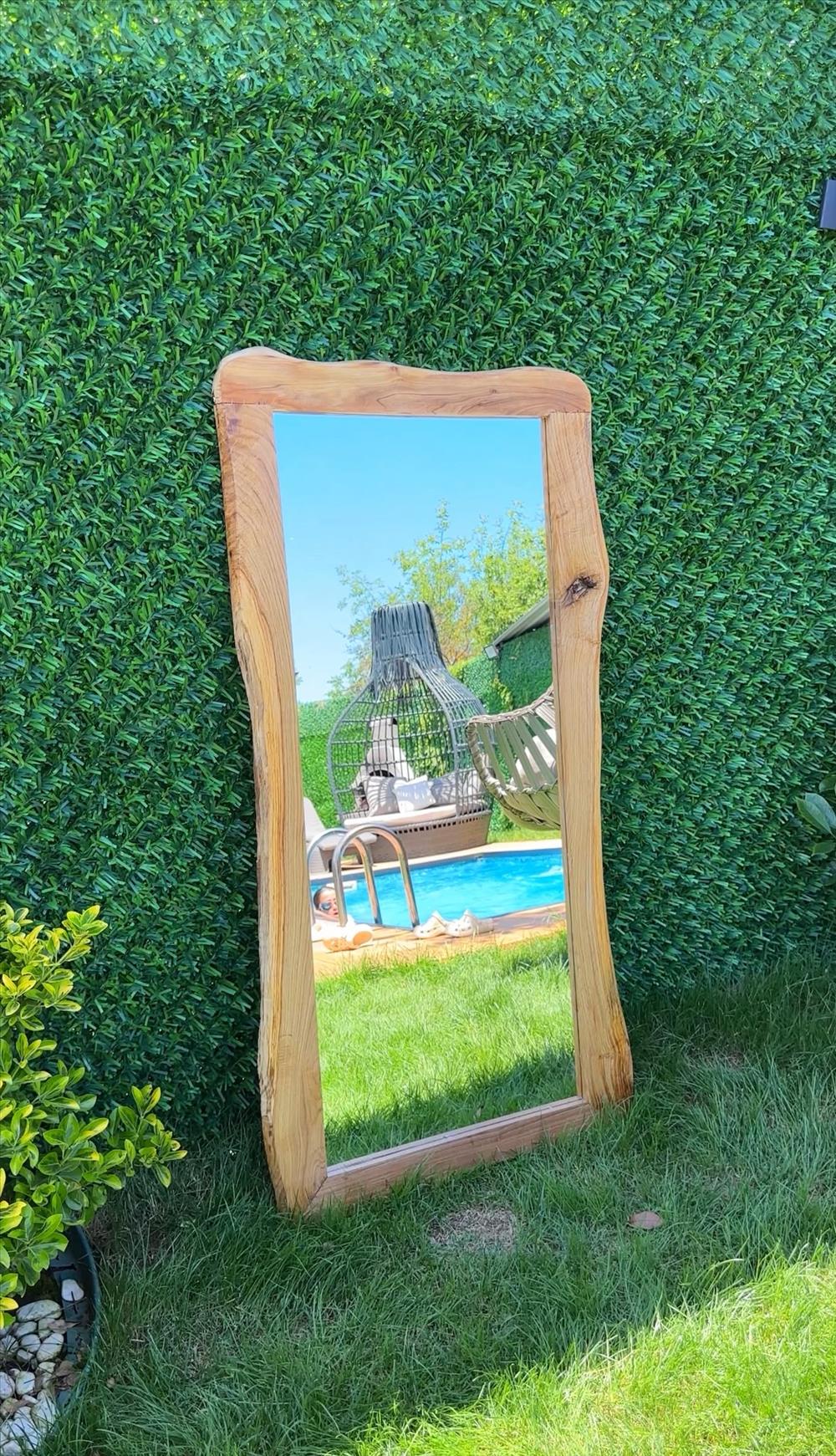listing card gallery