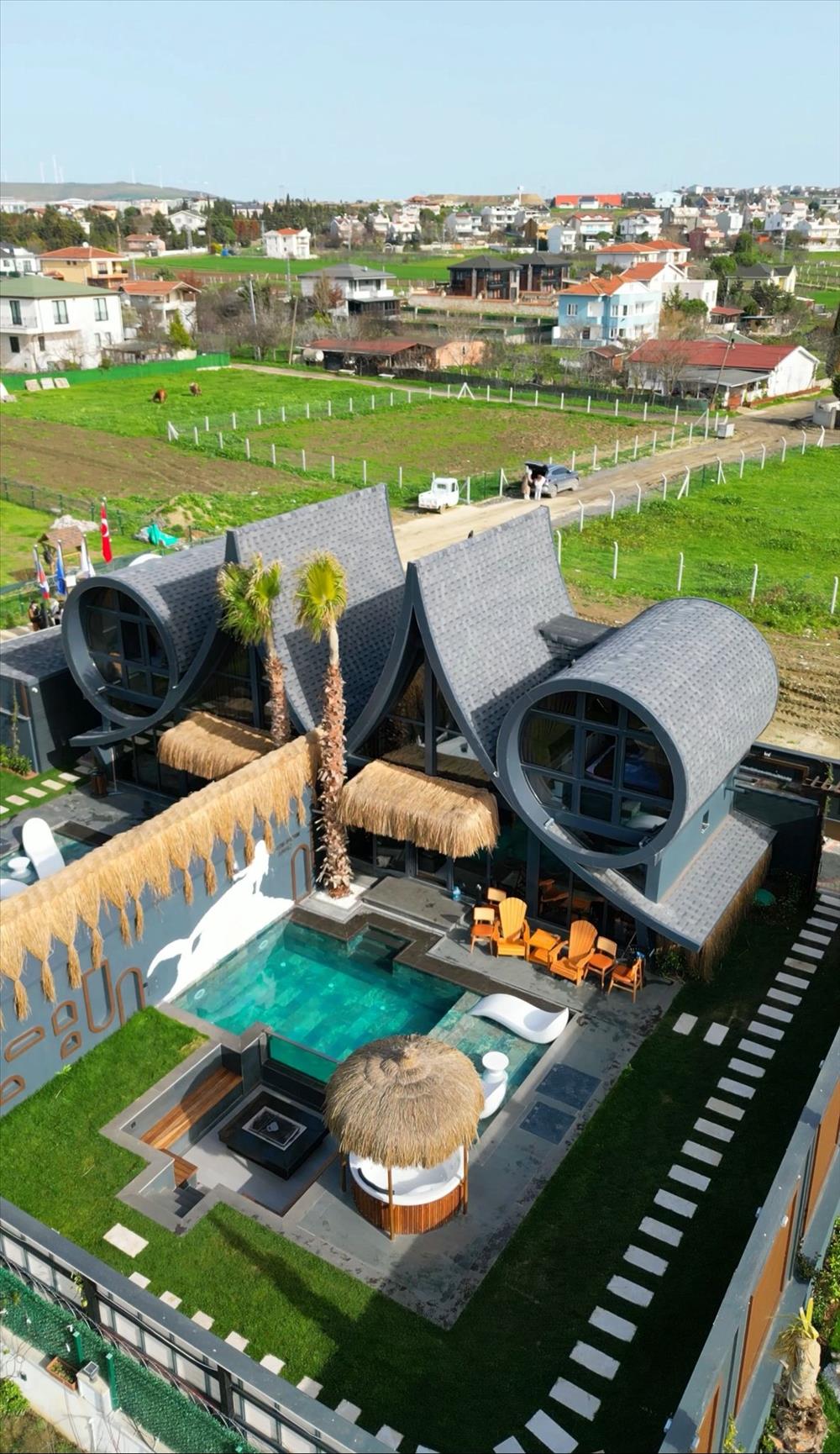 listing card gallery