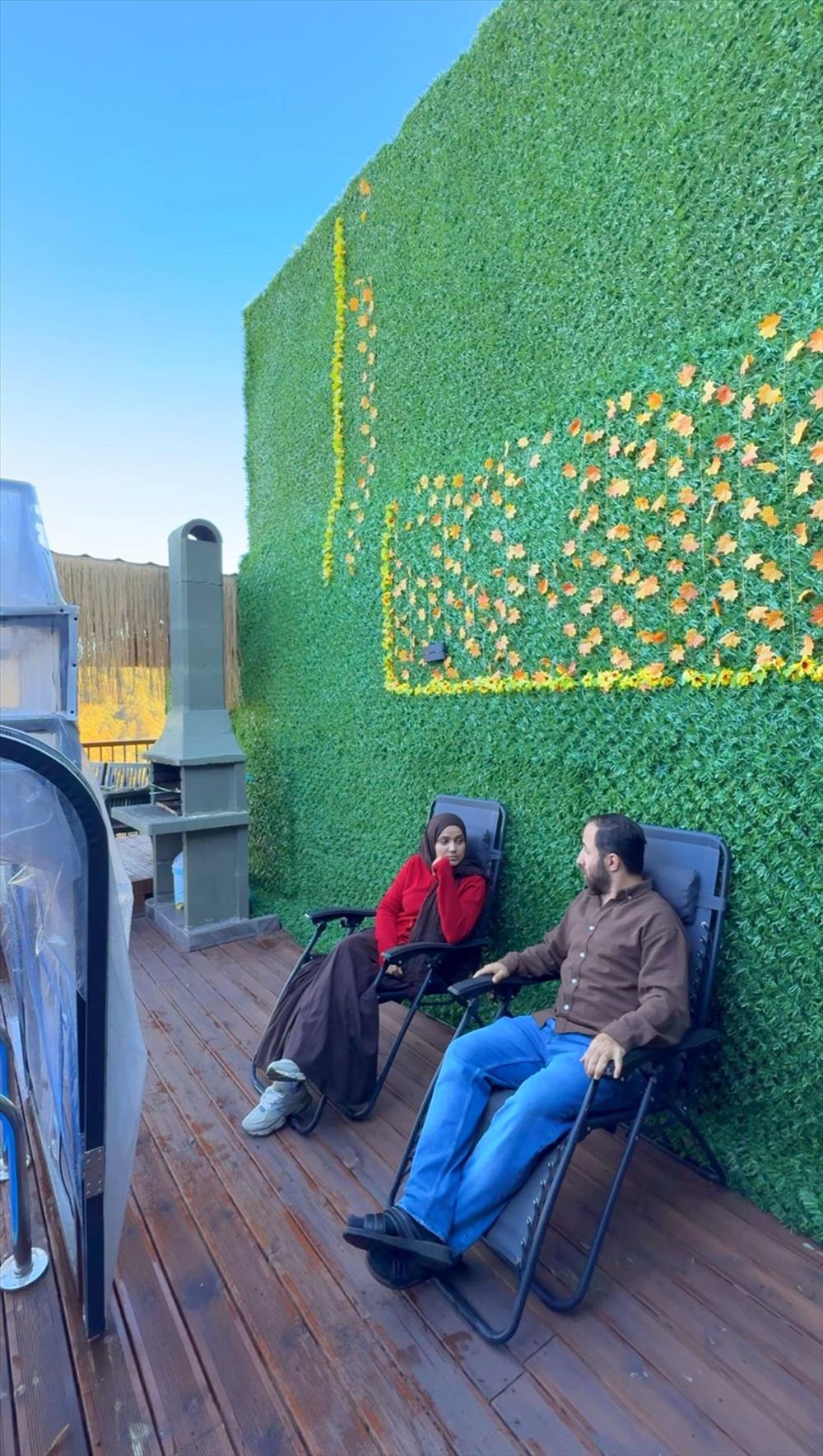 listing card gallery