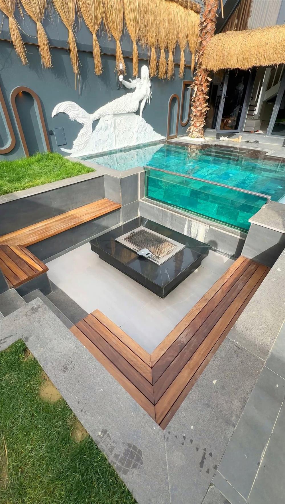 listing card gallery