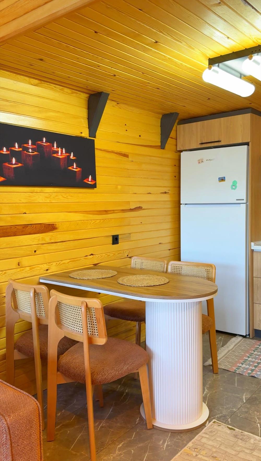 listing card gallery