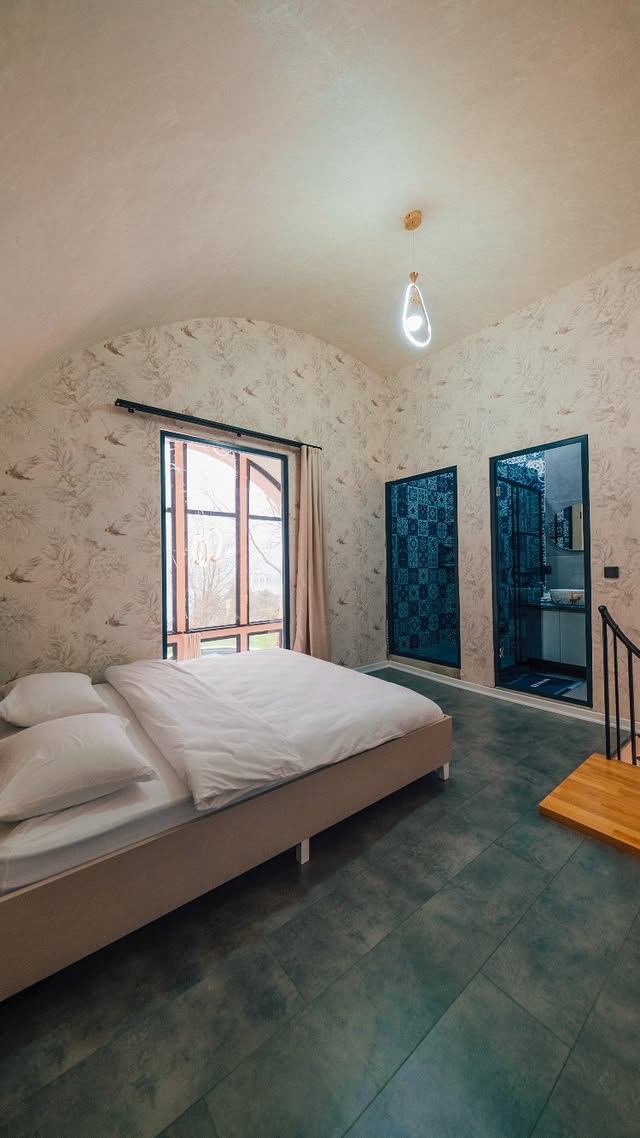 listing card gallery