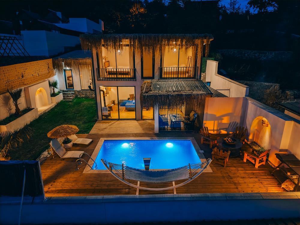 listing card gallery