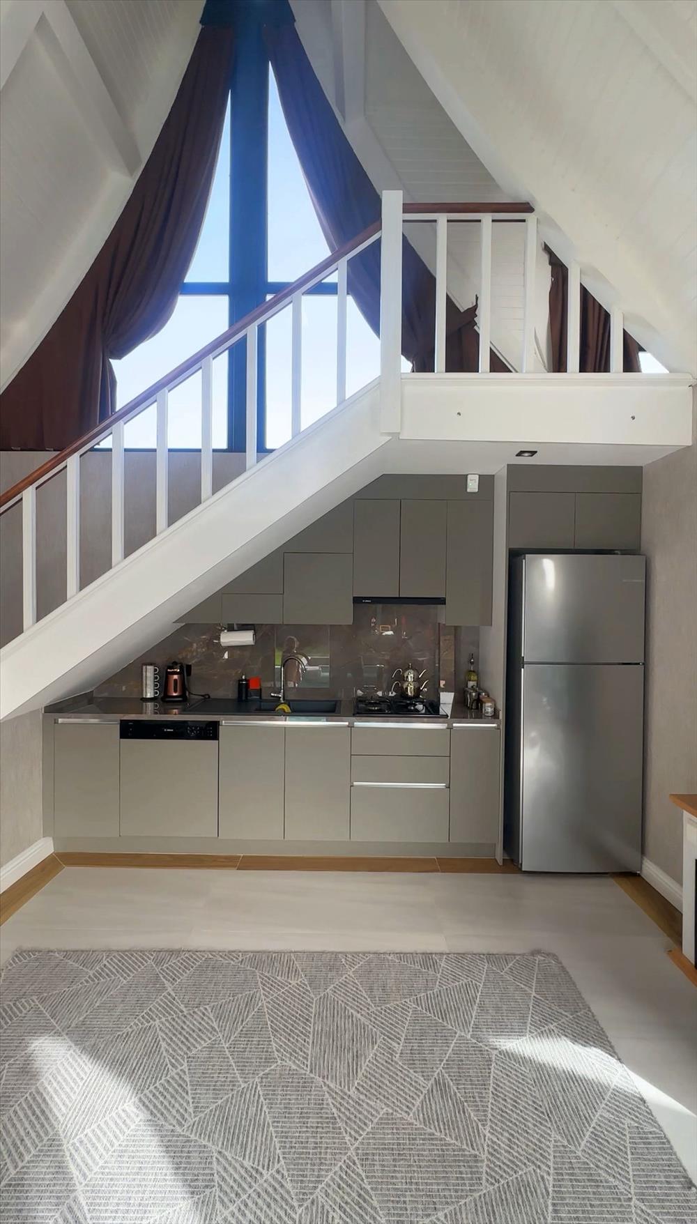 listing card gallery