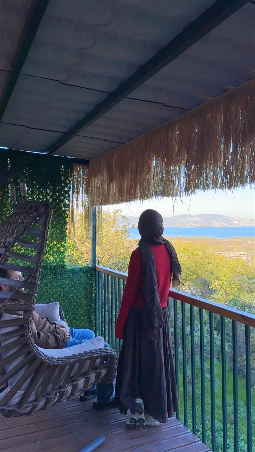 listing card gallery