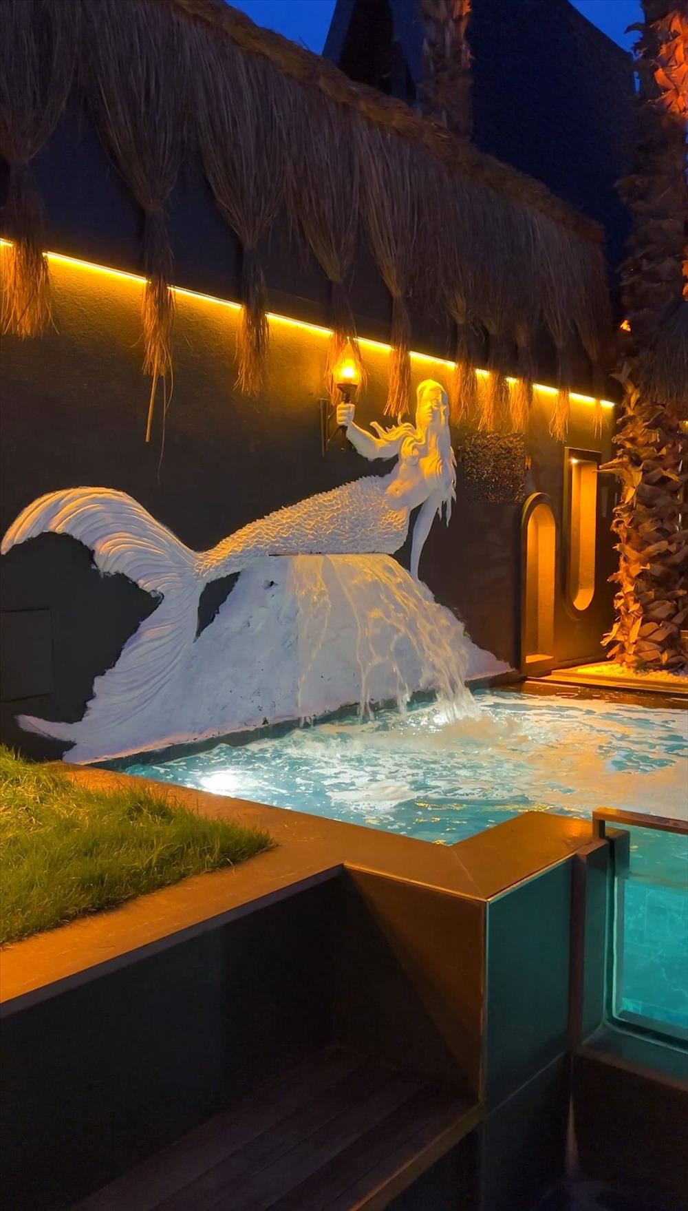 listing card gallery