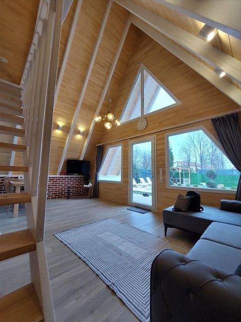 listing card gallery