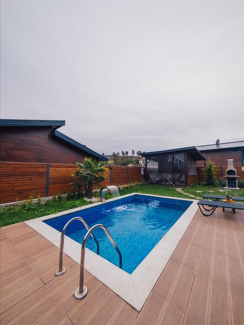 listing card gallery