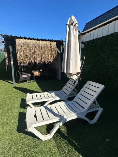 listing card gallery