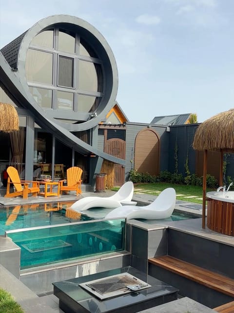 listing card gallery