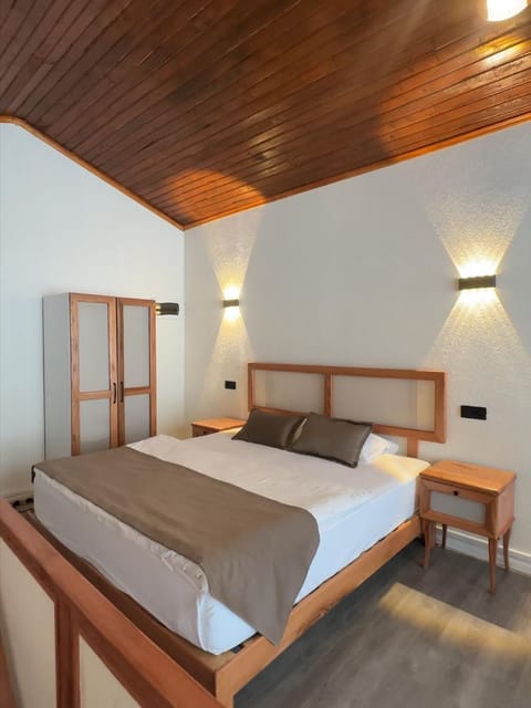 listing card gallery