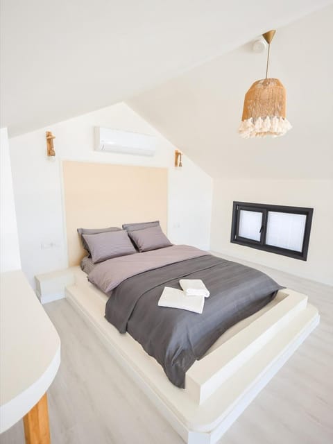 listing card gallery