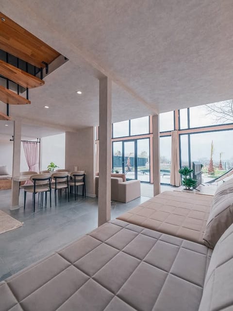 listing card gallery