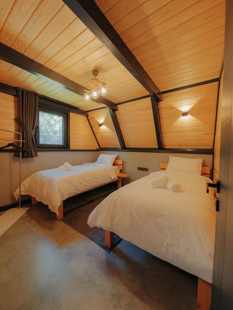 listing card gallery