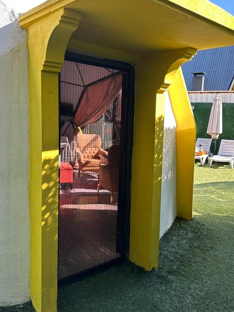 listing card gallery