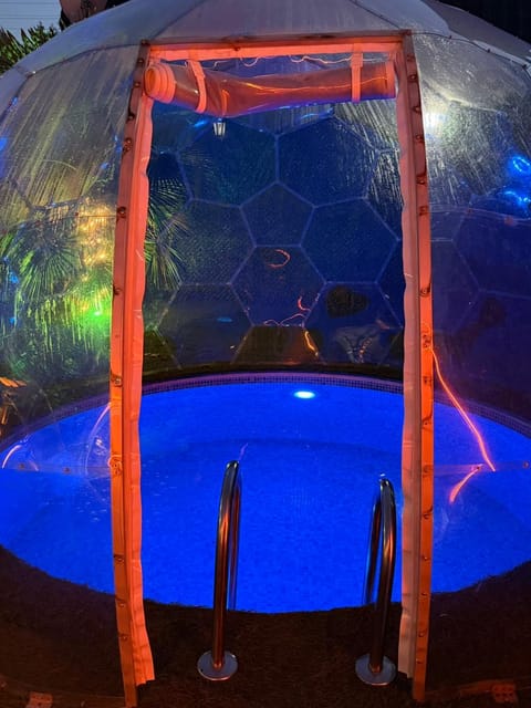 listing card gallery