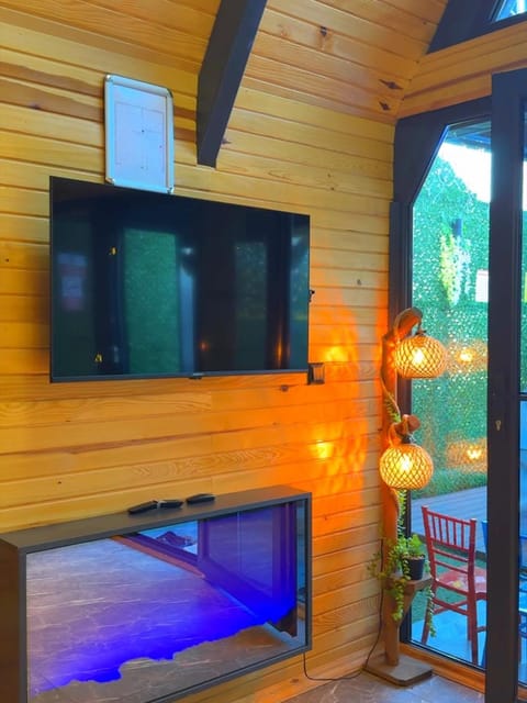 listing card gallery