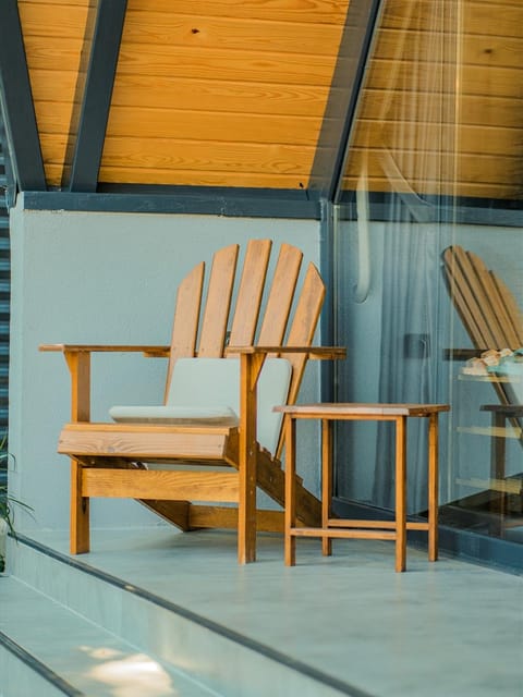 listing card gallery