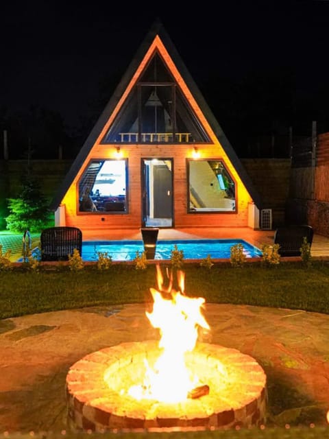 listing card gallery