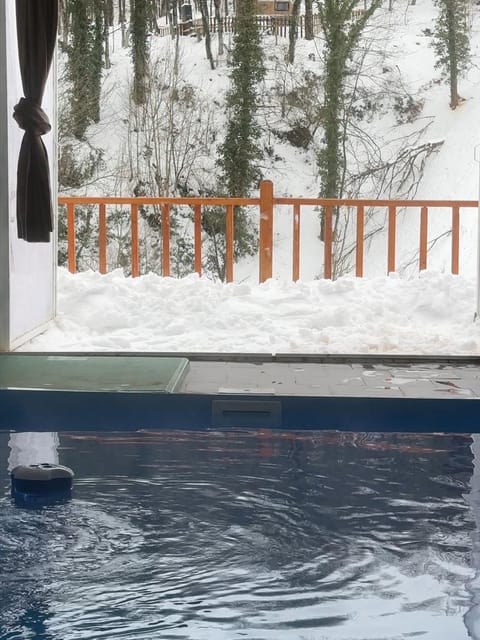 listing card gallery