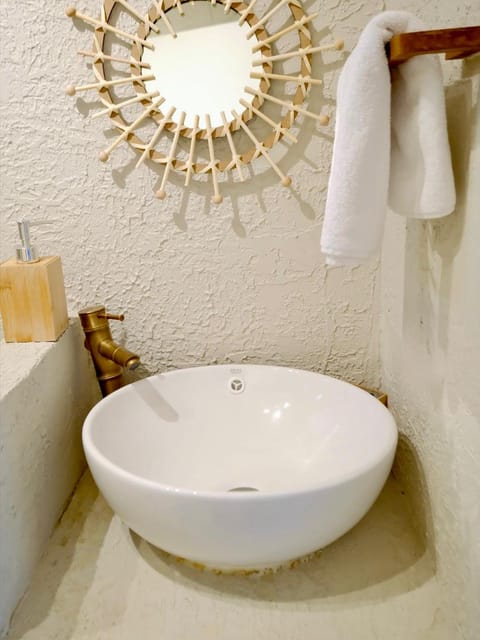 listing card gallery