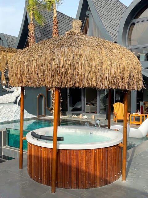 listing card gallery