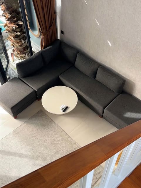 listing card gallery