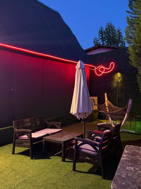 listing card gallery