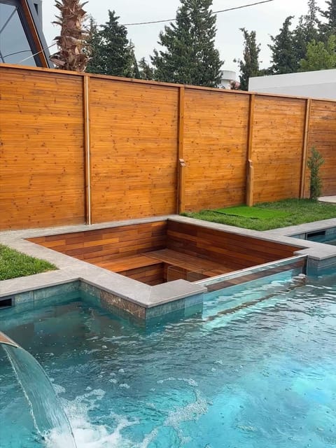 listing card gallery