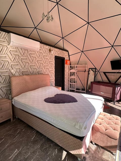 listing card gallery