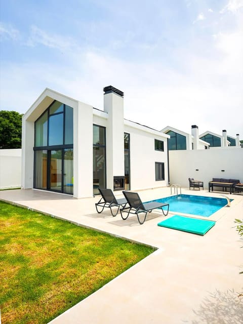 listing card gallery