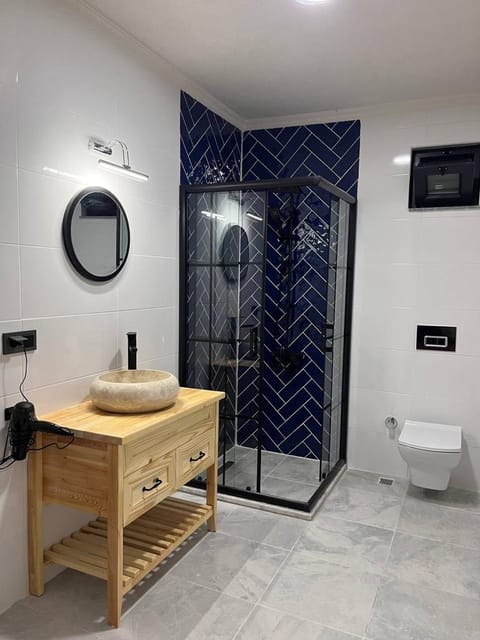 listing card gallery