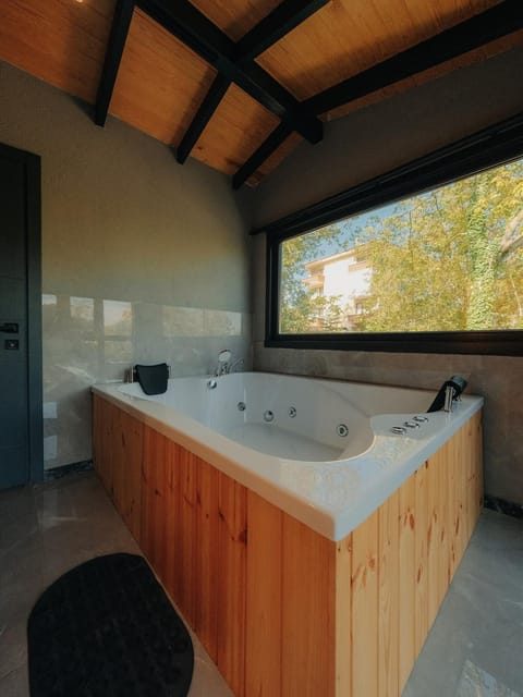 listing card gallery