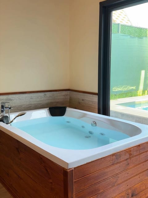 listing card gallery