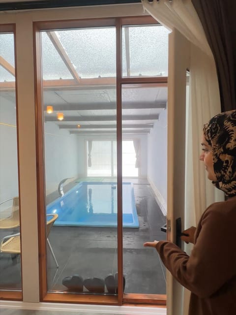 listing card gallery