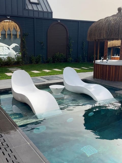 listing card gallery