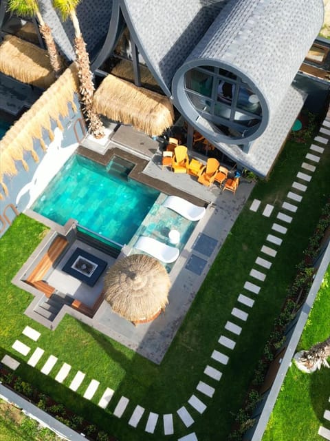 listing card gallery