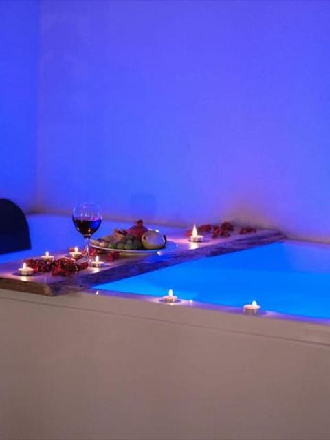 listing card gallery