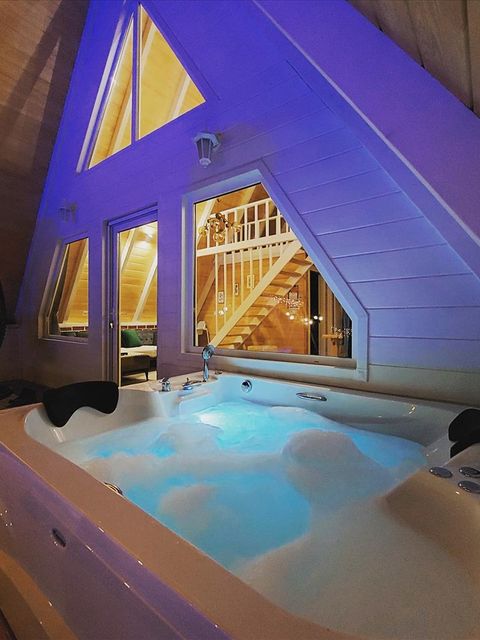 listing card gallery